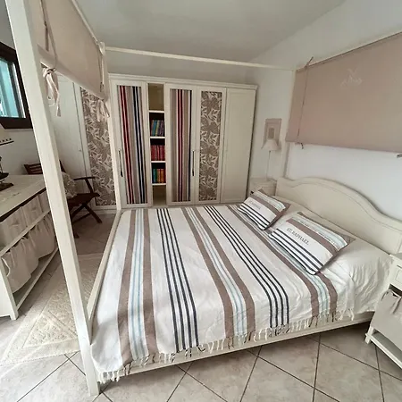 Dimora Il Porto - 8 Posti Letto Торре-Лапилло