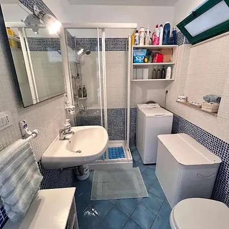 Dimora Il Porto - 8 Posti Letto Торре-Лапилло